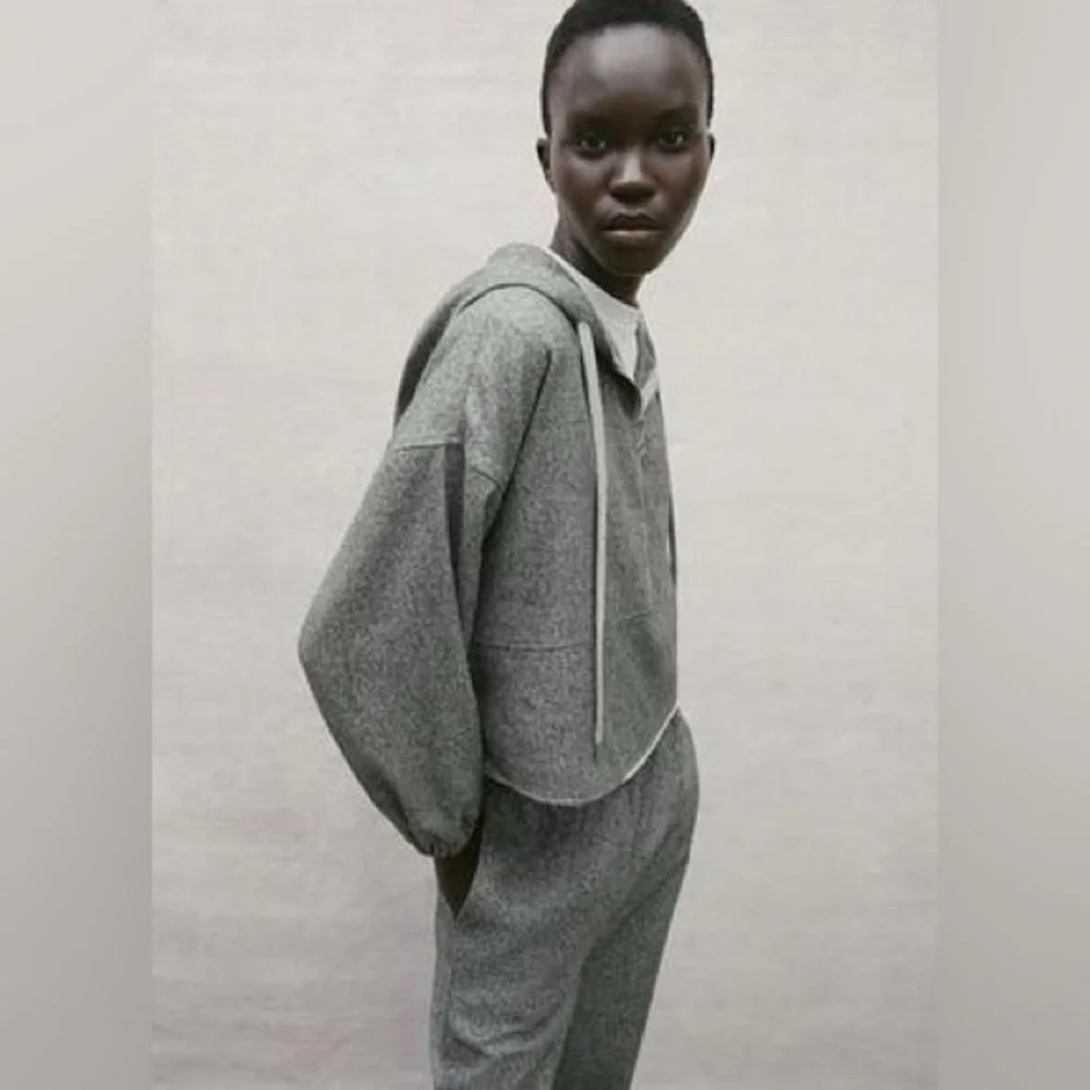 Zara Gray Women's Jogger Set - Picture 3 of 12